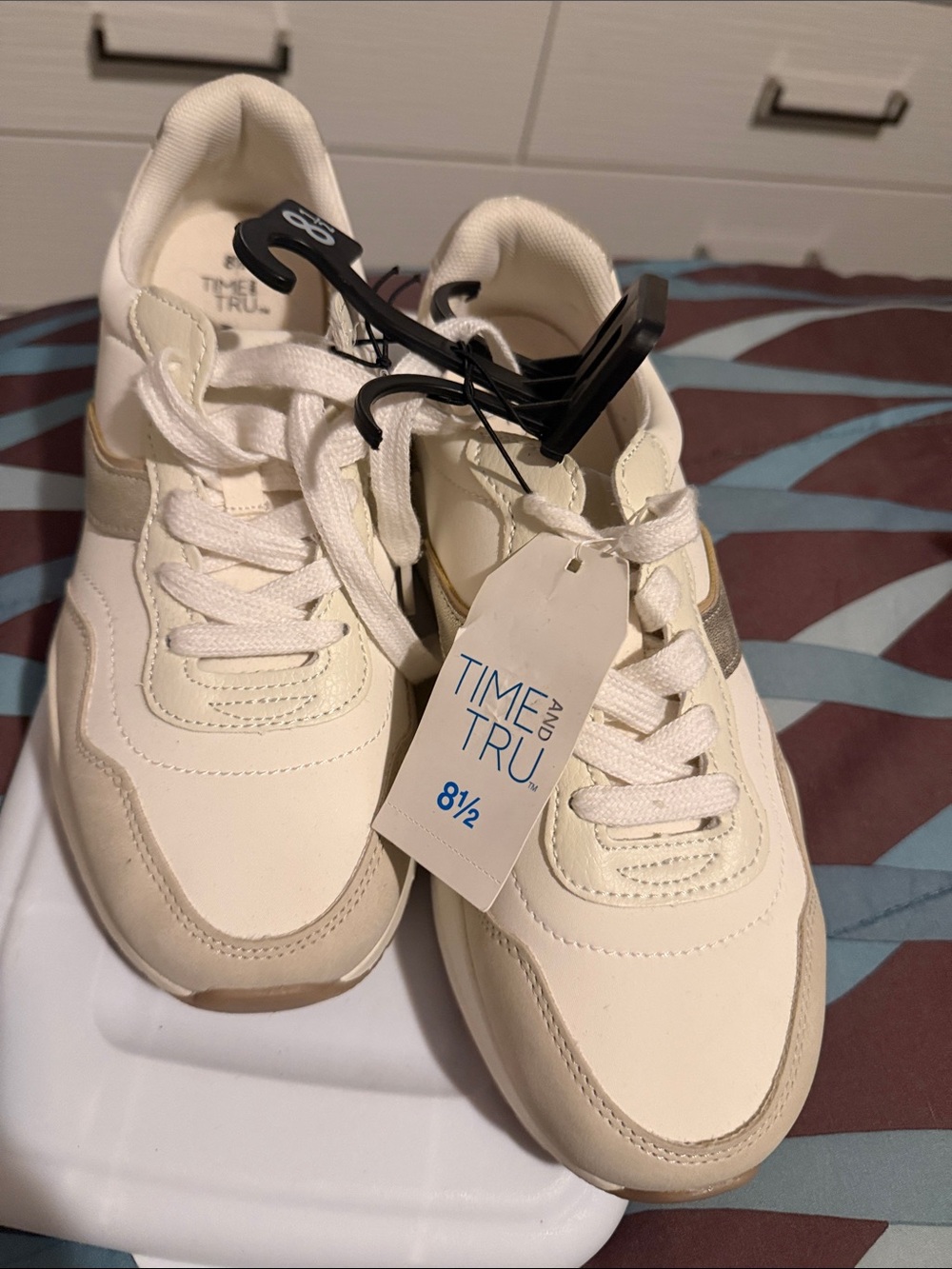 Time and Tru Cream Sneakers with Metallic Silver Accents
